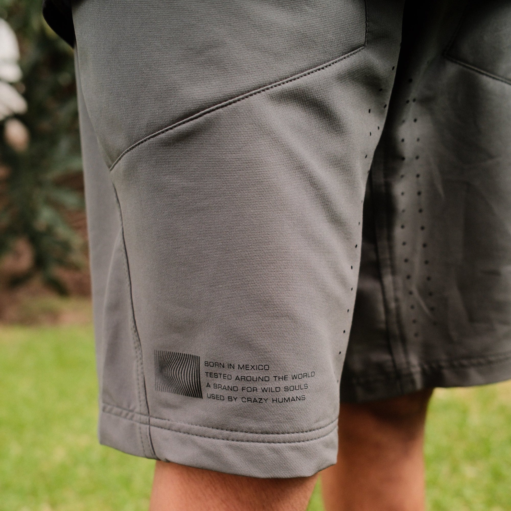 TECH SHORTS KIDS GREY