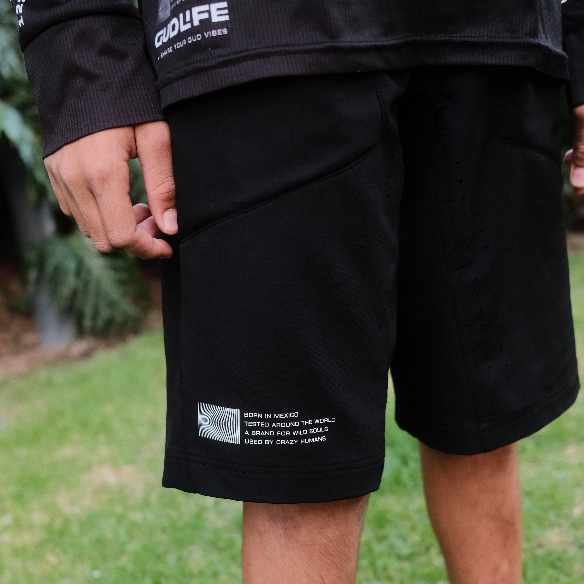 TECH SHORTS KIDS BLACK